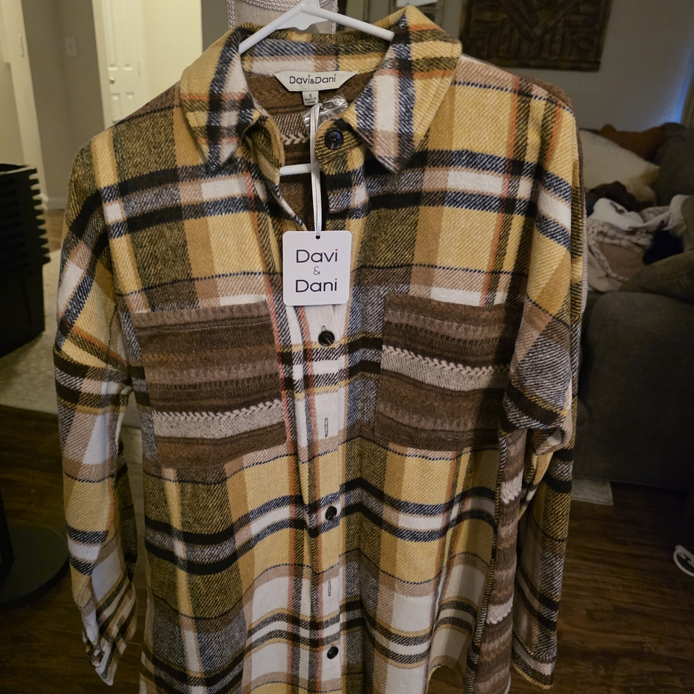 Davi & Dani Plaid Button-Up Shirt